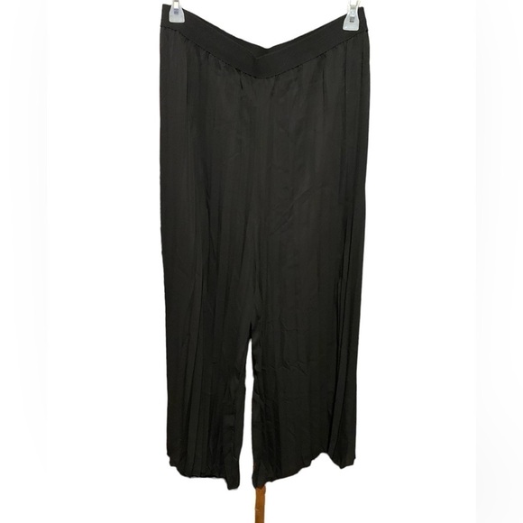 NWOT 3X Shein Black elastic waist wide leg pleated pants - Picture 2 of 4